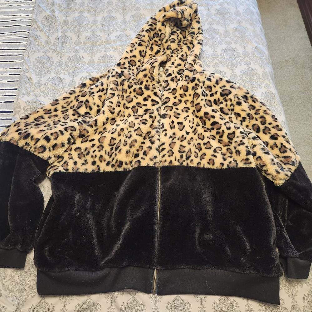 Plus size super soft Cato Faux Fur Zip Hoodie Size 22/24